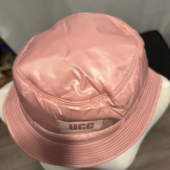 NWT UGG Pink Cloud Fabric Bucket Hat Water-Resistant OS - Picture 3 of 11